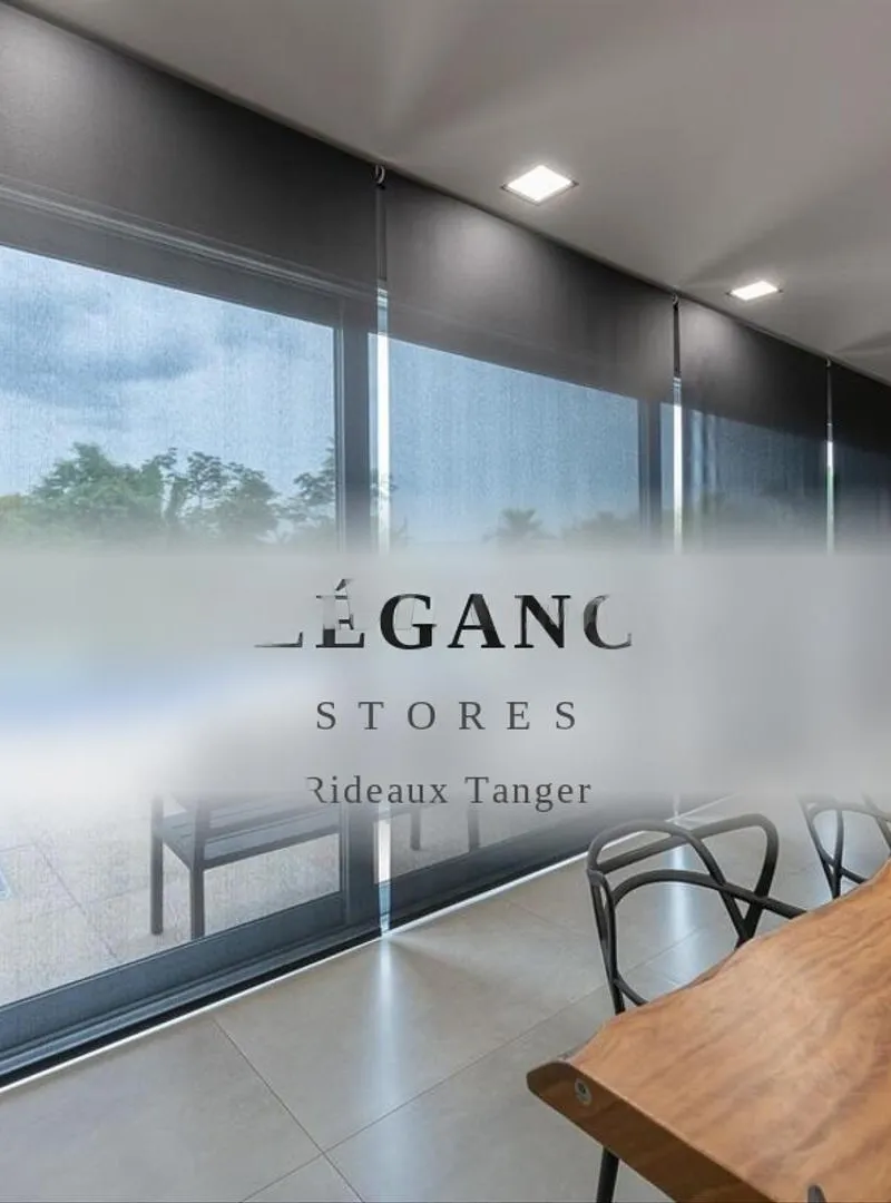 Store screen filtre la lumière du soleil