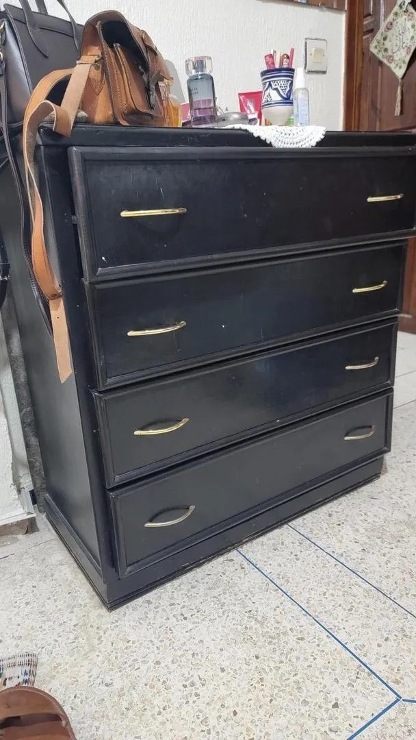 Commode et 2 tables de nuit en bois
