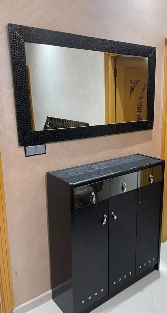 Meuble avec miroir