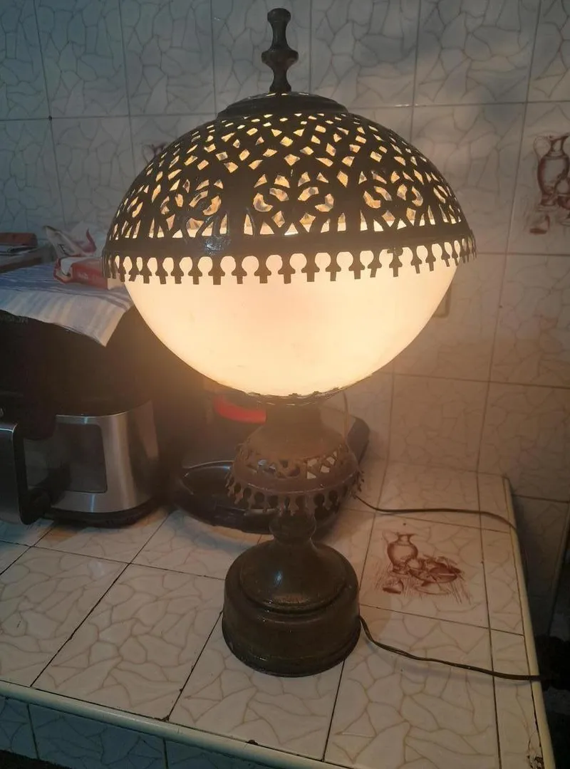 Kénitra .. Lampe en cuivre
