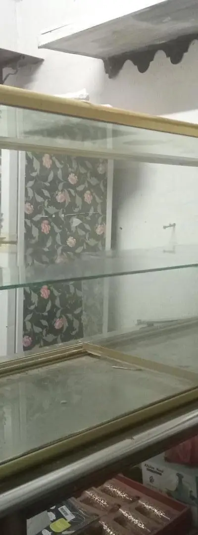 Vitrine en aluminium