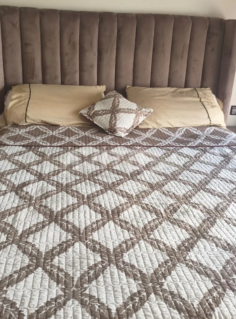 Lit à vendre en bon état