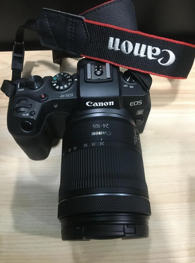 Appareil photo hybride RP Avec Objectif 24-105mm
