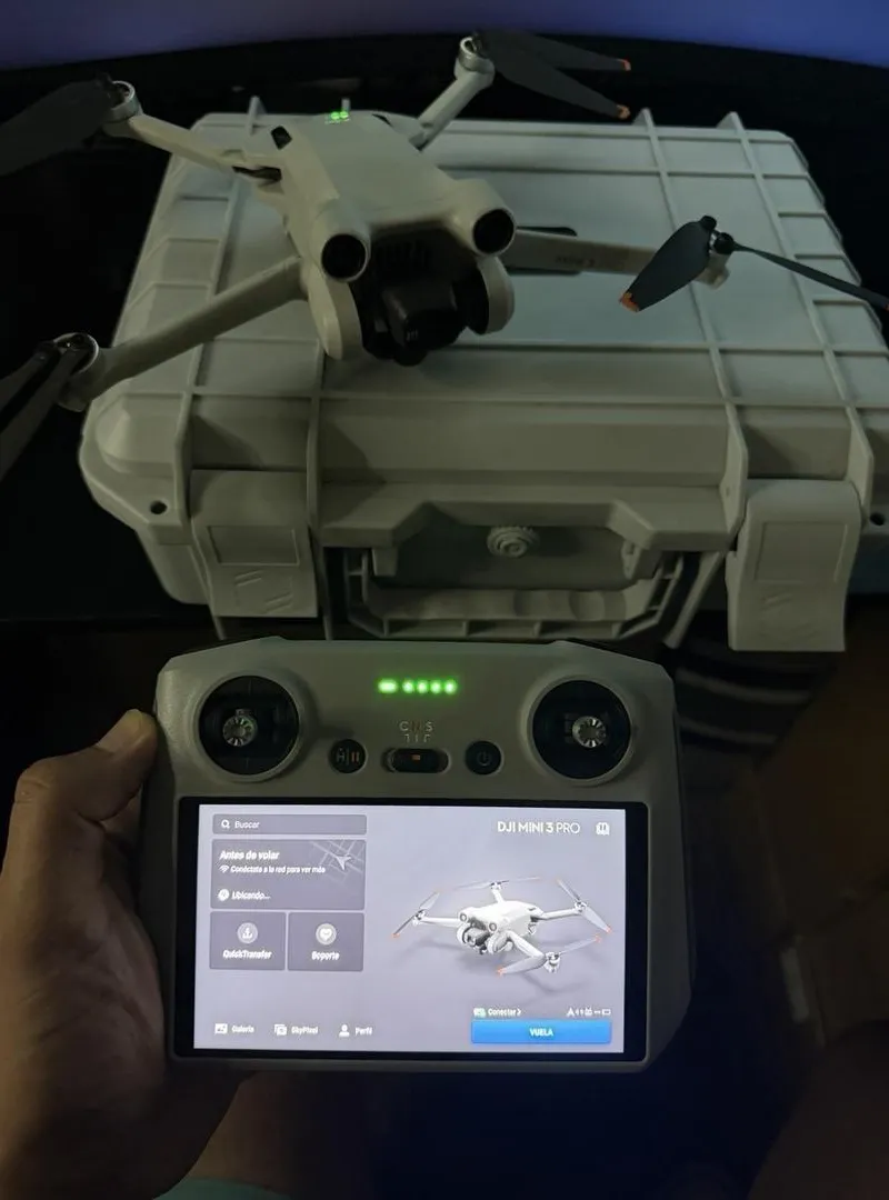 Drone DJI Mini 3 Pro avec caméra HD 4K et télécommande