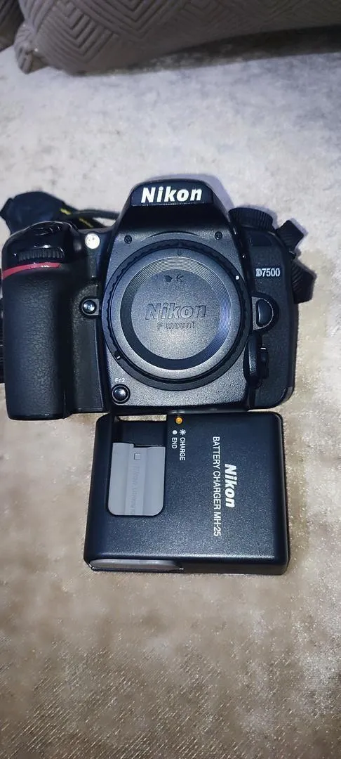 Nikon D7500