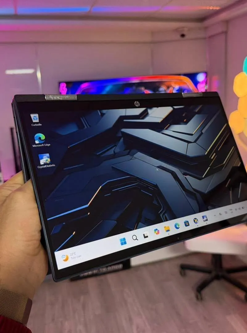 Hp pavillon x360 core i5-1155G7 16GB RAM 512GB