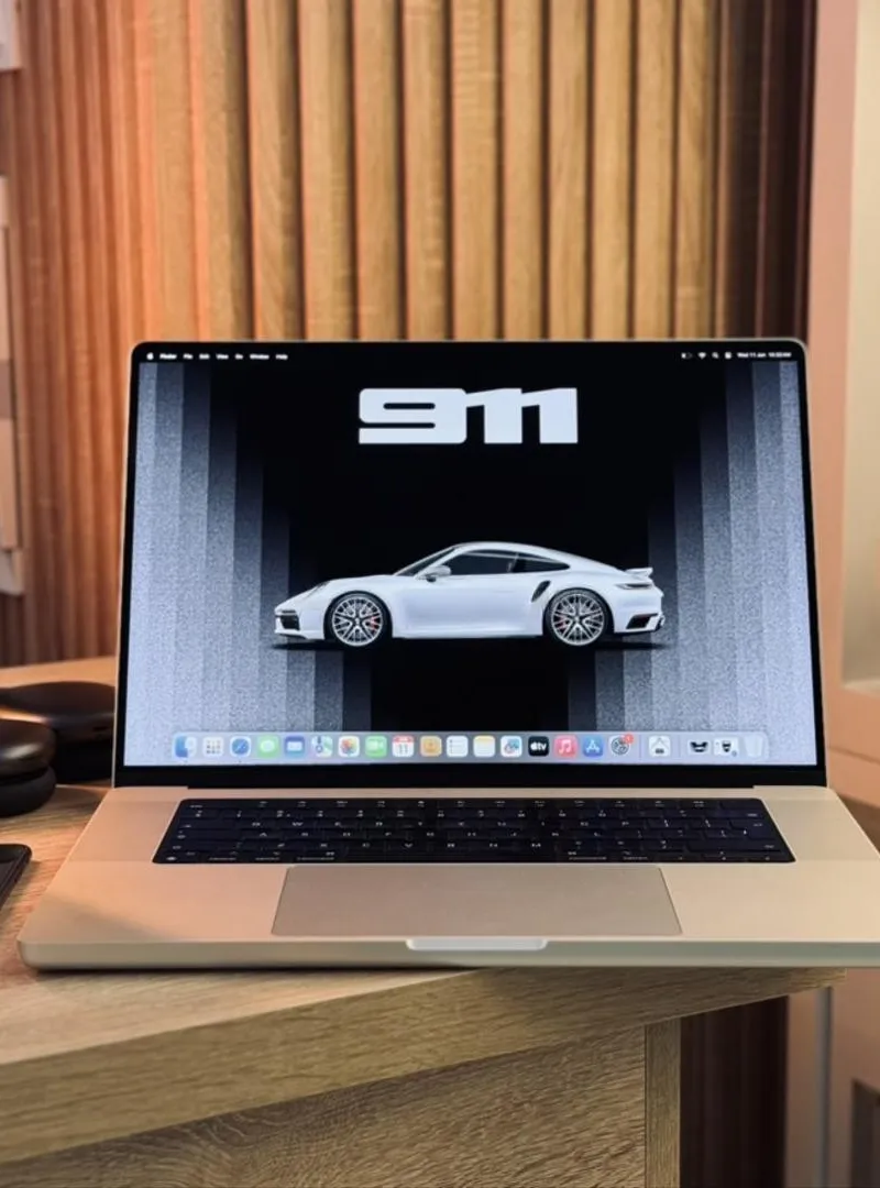 MacBook Pro 16” | M4 MAX | 64Go | 2To (Officiel)