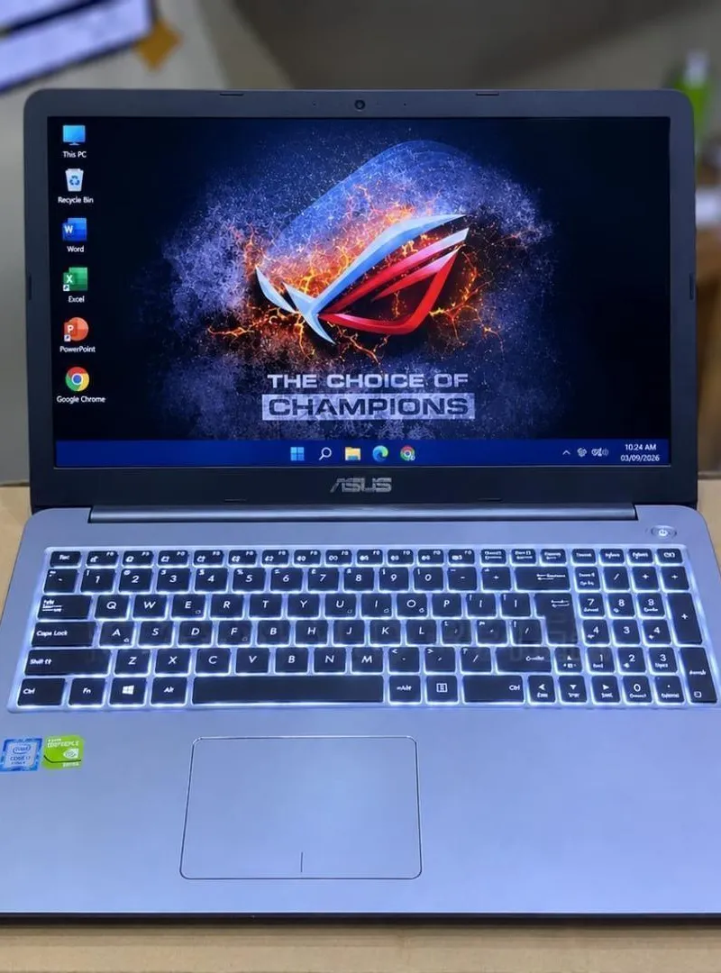 Asus i7 6ème double RAM 8 disque SSD et 500