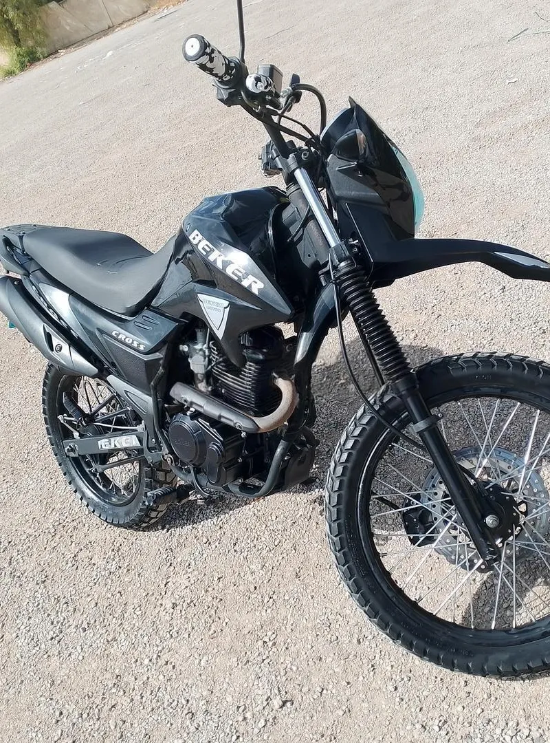 BEKER CROSS MODÈLE 07/2025