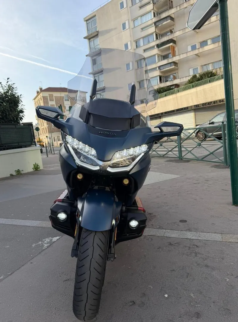 HONDA GOLDWING