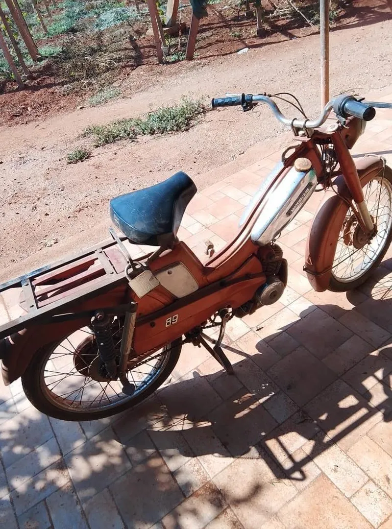 Mobylette MOTOBECANE