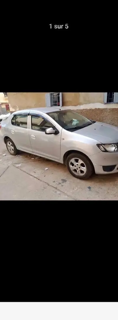 Dacia Logan 2014 pleine carte grise//