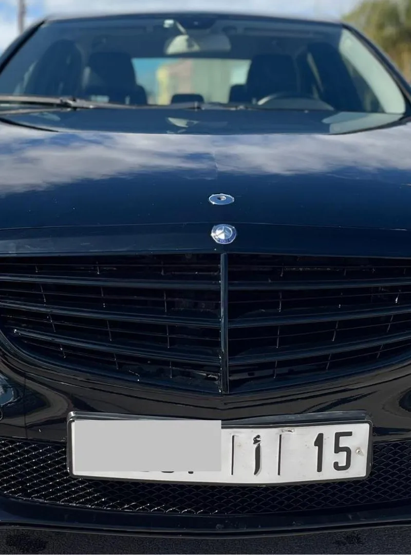 MERCEDES E 220