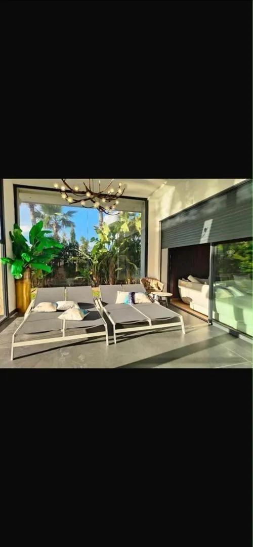 Villa de luxe à vendre à Dar Bouazza