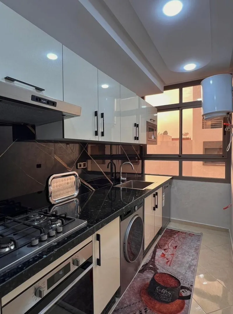 Appartement meublé de trois chambres et un salon à louer