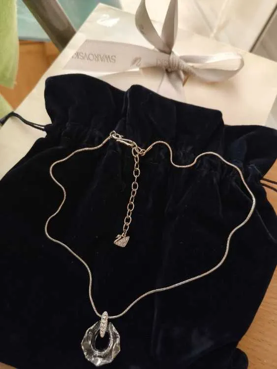سلسلة جديدة swarovski