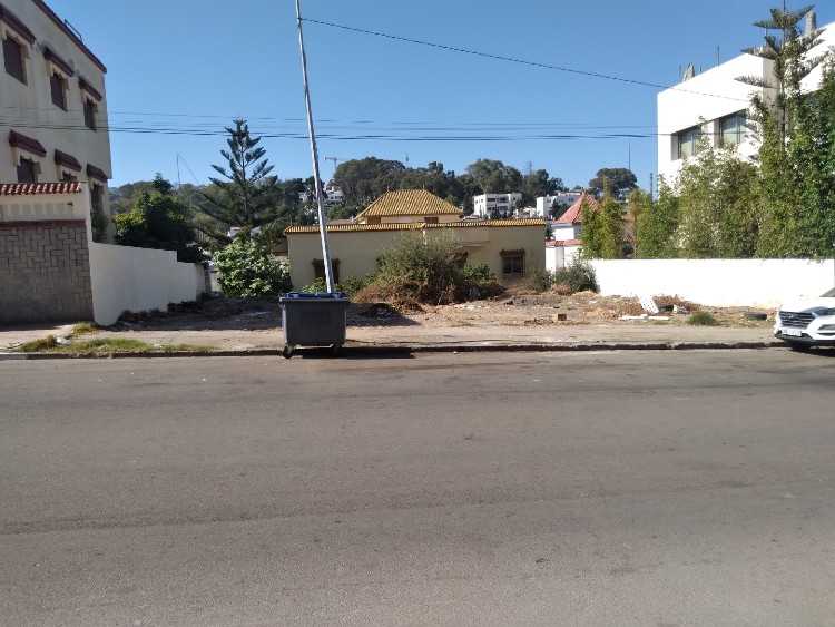terrain villa commercial a Tanger