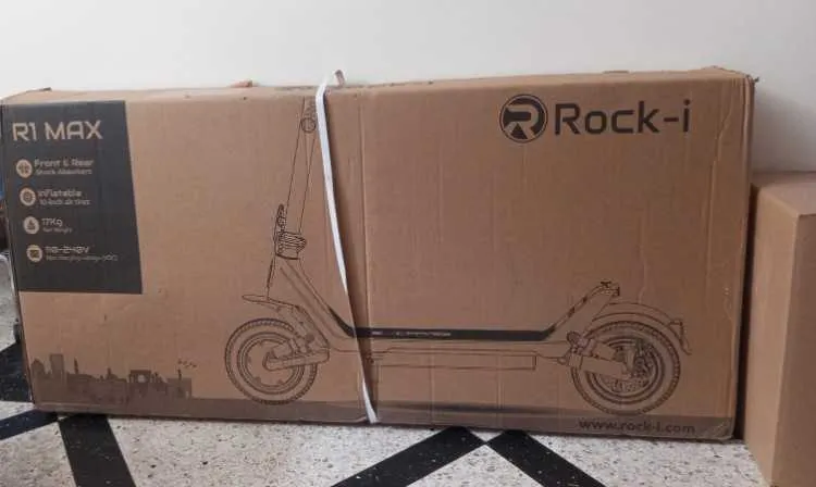 TROTTINETTE ELECTRIQUE NEUVE -JAMAIS UTILISEE-