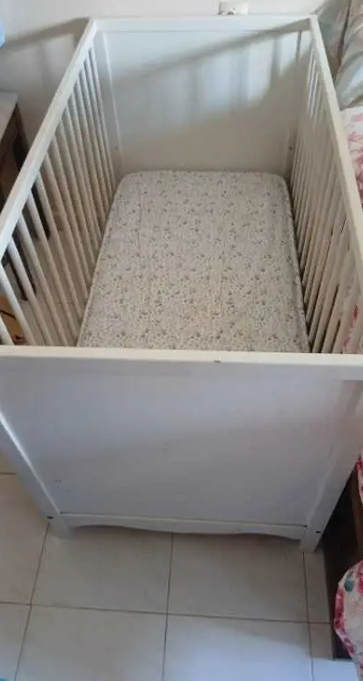Lit bébé avec matla