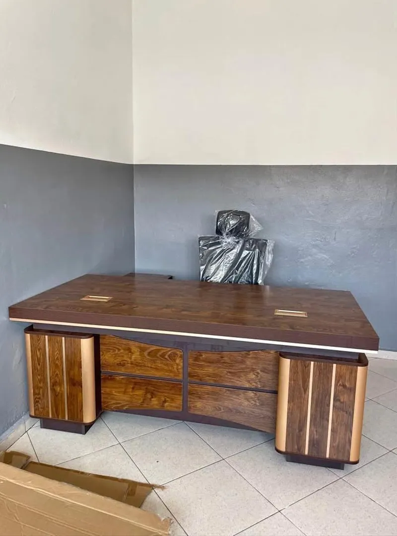 Bureau opérateur durable pour usage quotidien