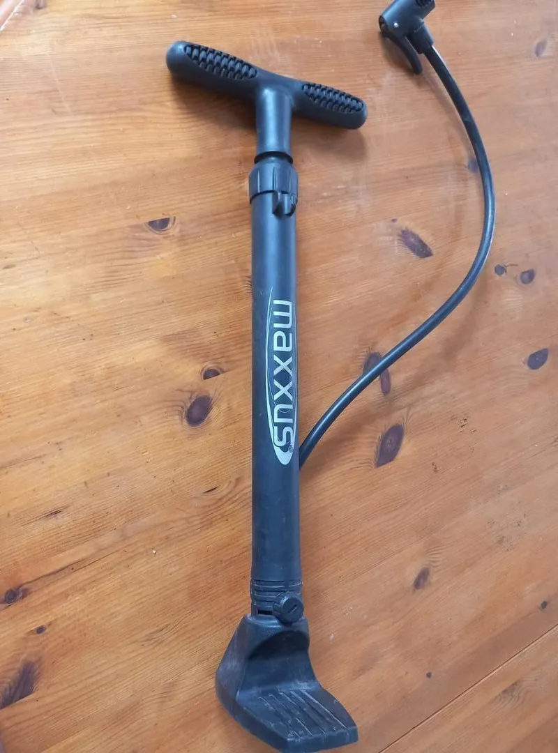 Pompe à vélo et moto