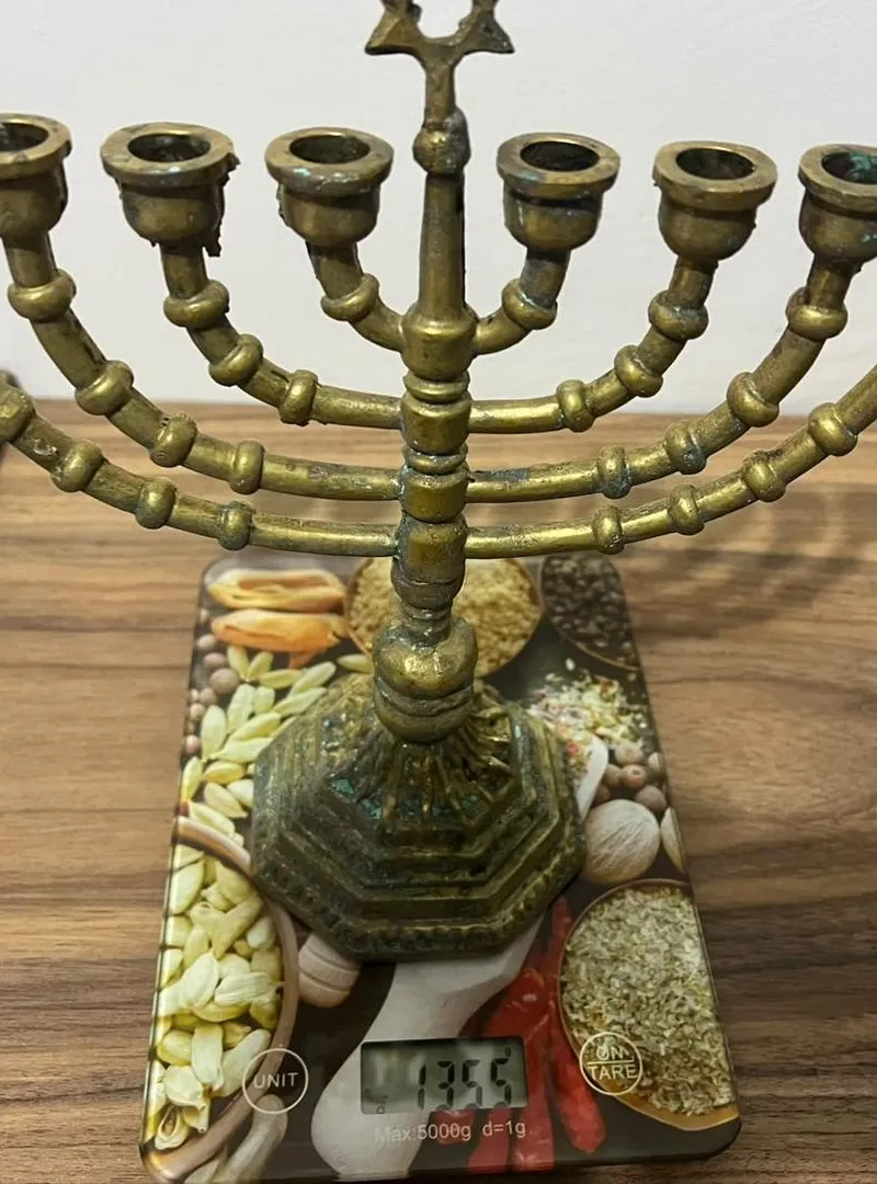 Menorah juive antique en laiton Chanukah