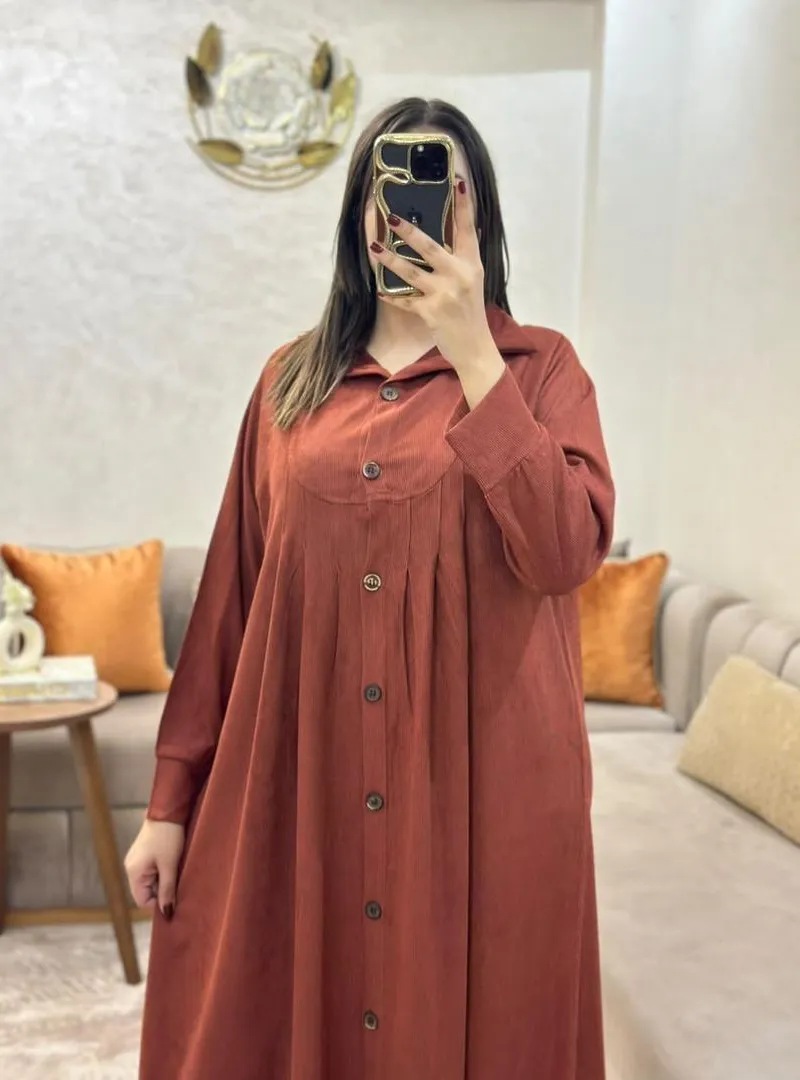 Robe traditionnelle avec nacre