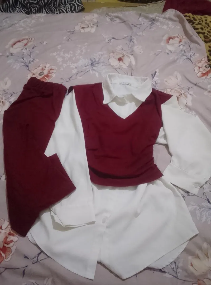 Tenue 3 pièces femme bon état