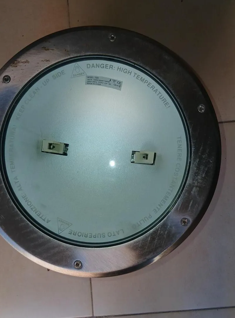 Spot encastrable au sol 150W (Neuf)