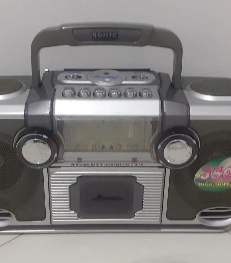 Radio cassette qui fonctionne bien