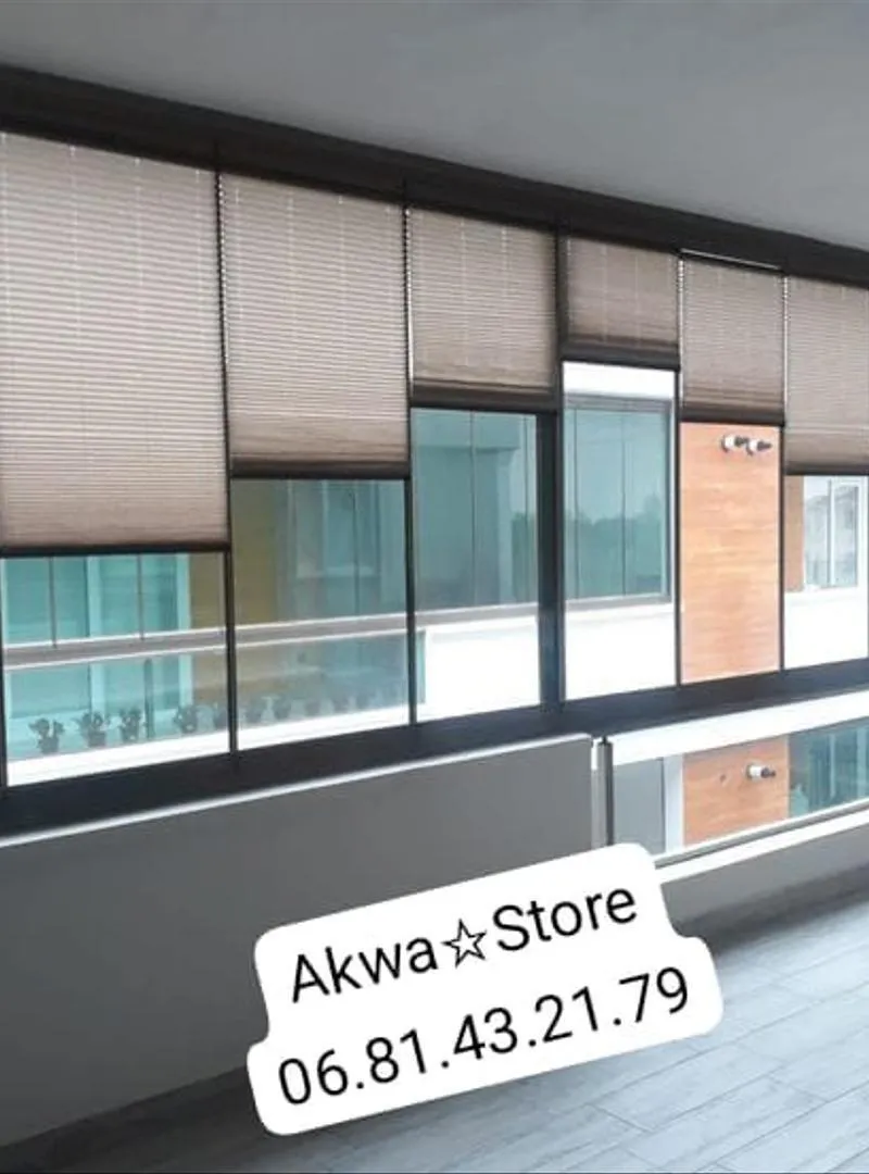 Store plissé