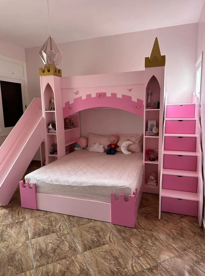 Lit château pour fille