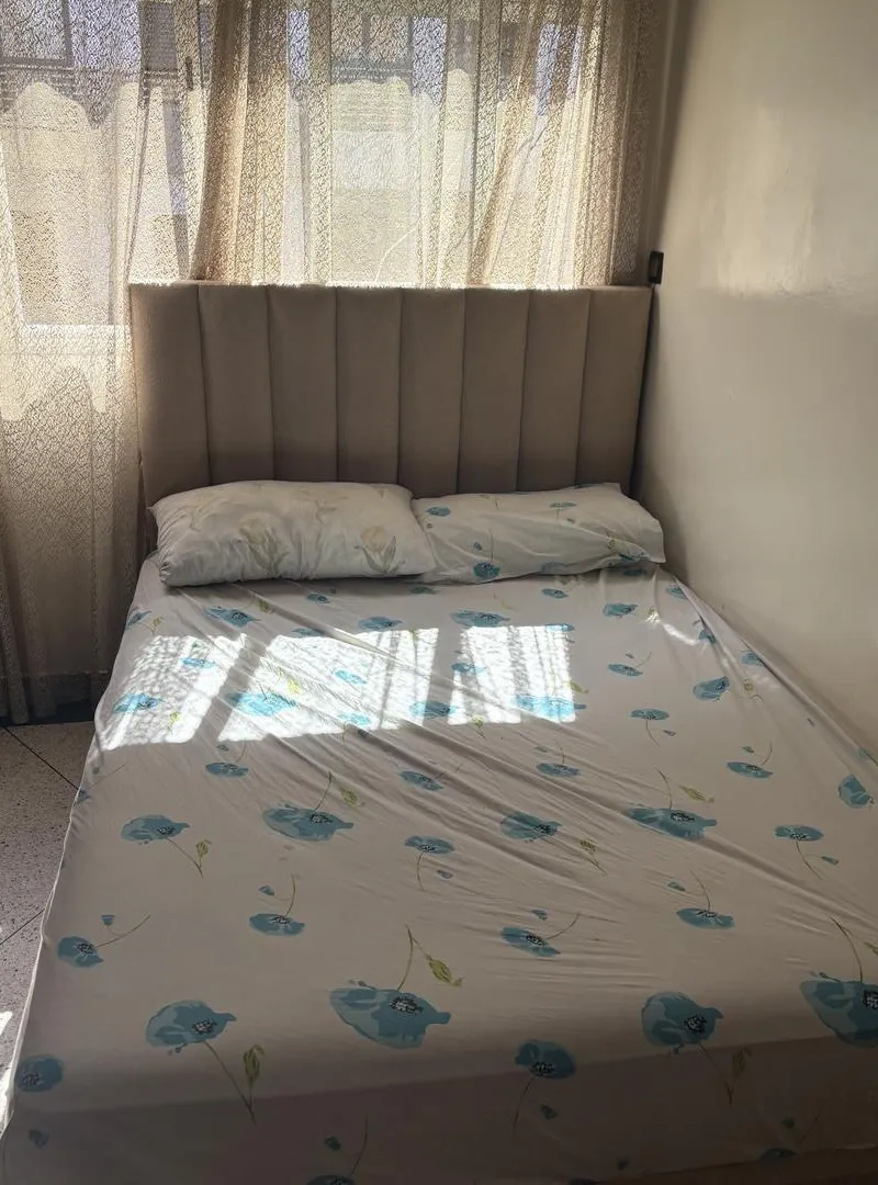 Lit à vendre sans matelas