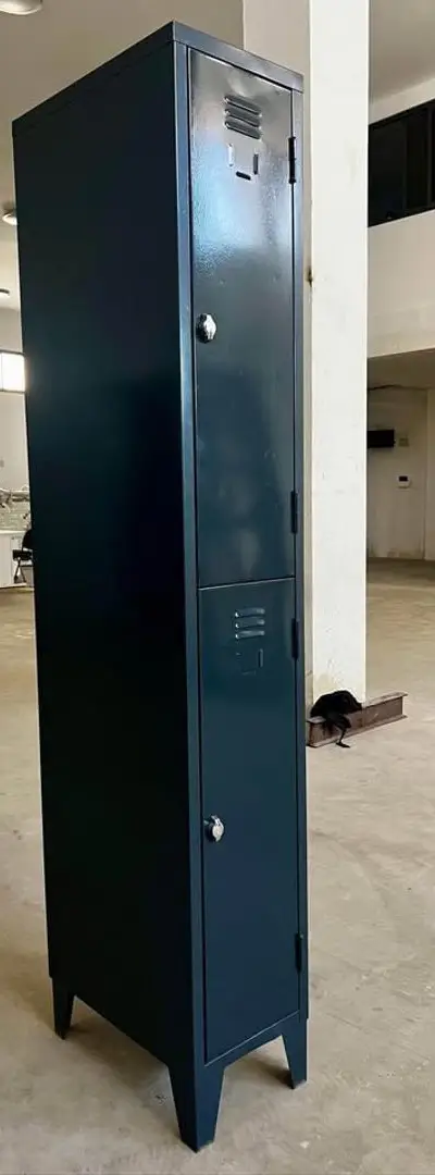 Fabrication de vestiaire métallique تصنيع الخزائن 