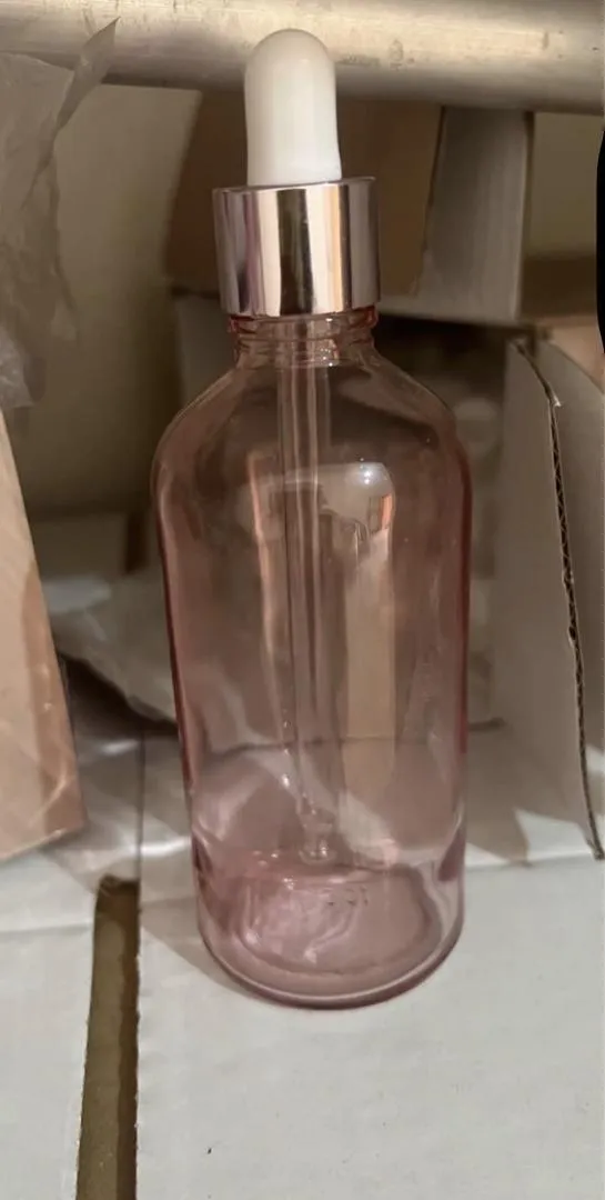 A vendre 100pcs ( 100ml) verre importés