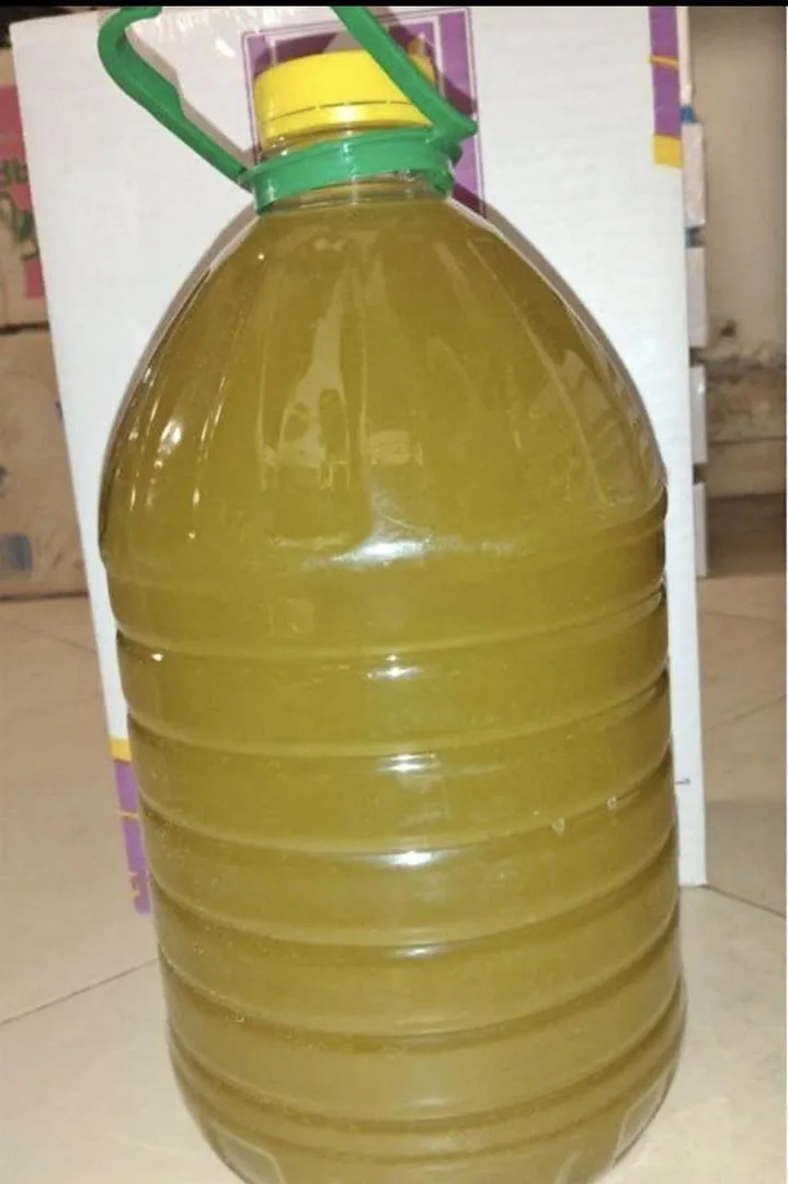 Huile d’olive extra vierge الزيت البلدية
