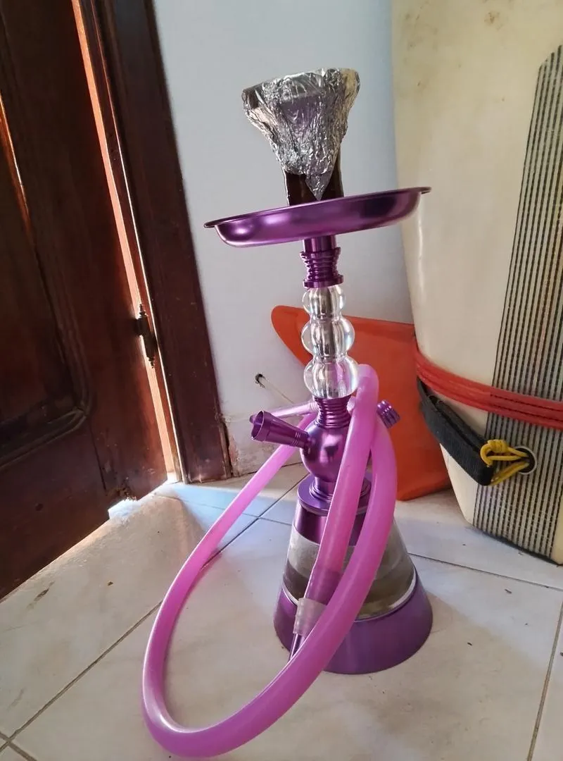 Chicha encore neuve, utilisée une seule fois