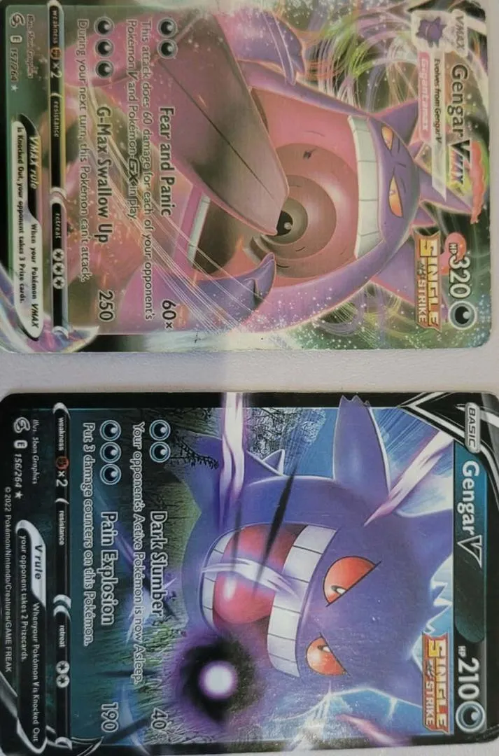 2 cartes Pokémon authentiques à vendre