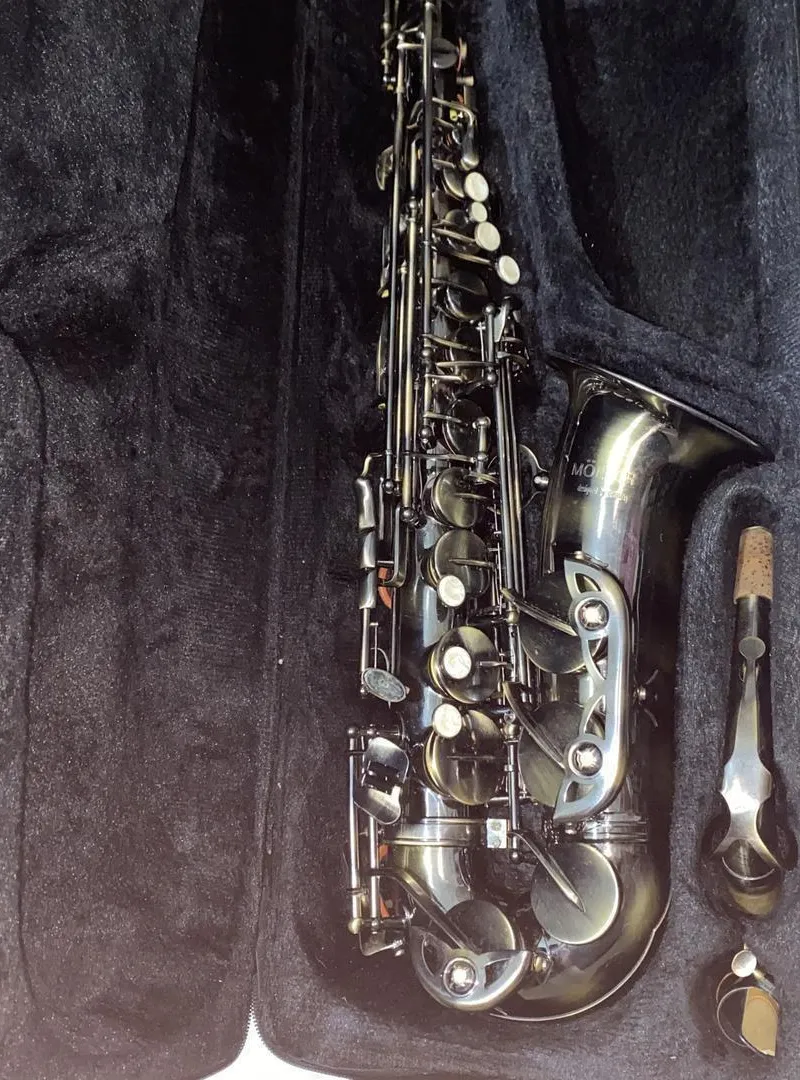 Saxophone neuf et propre