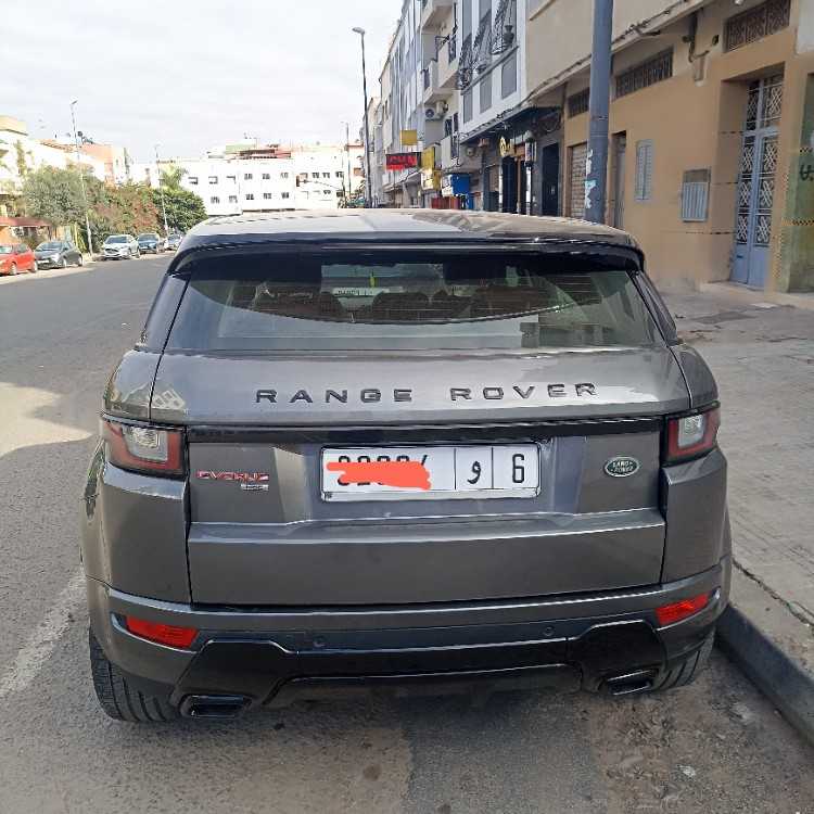 Range évoque