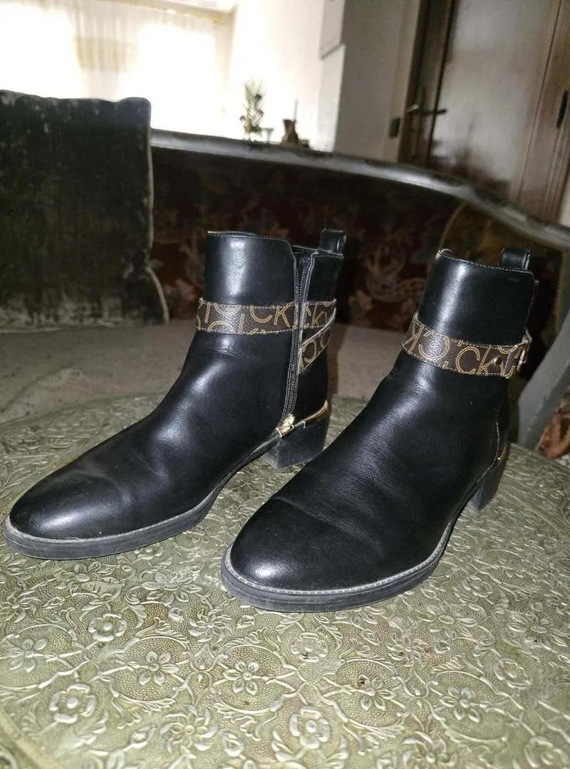 Botte Calvin Klein occasion