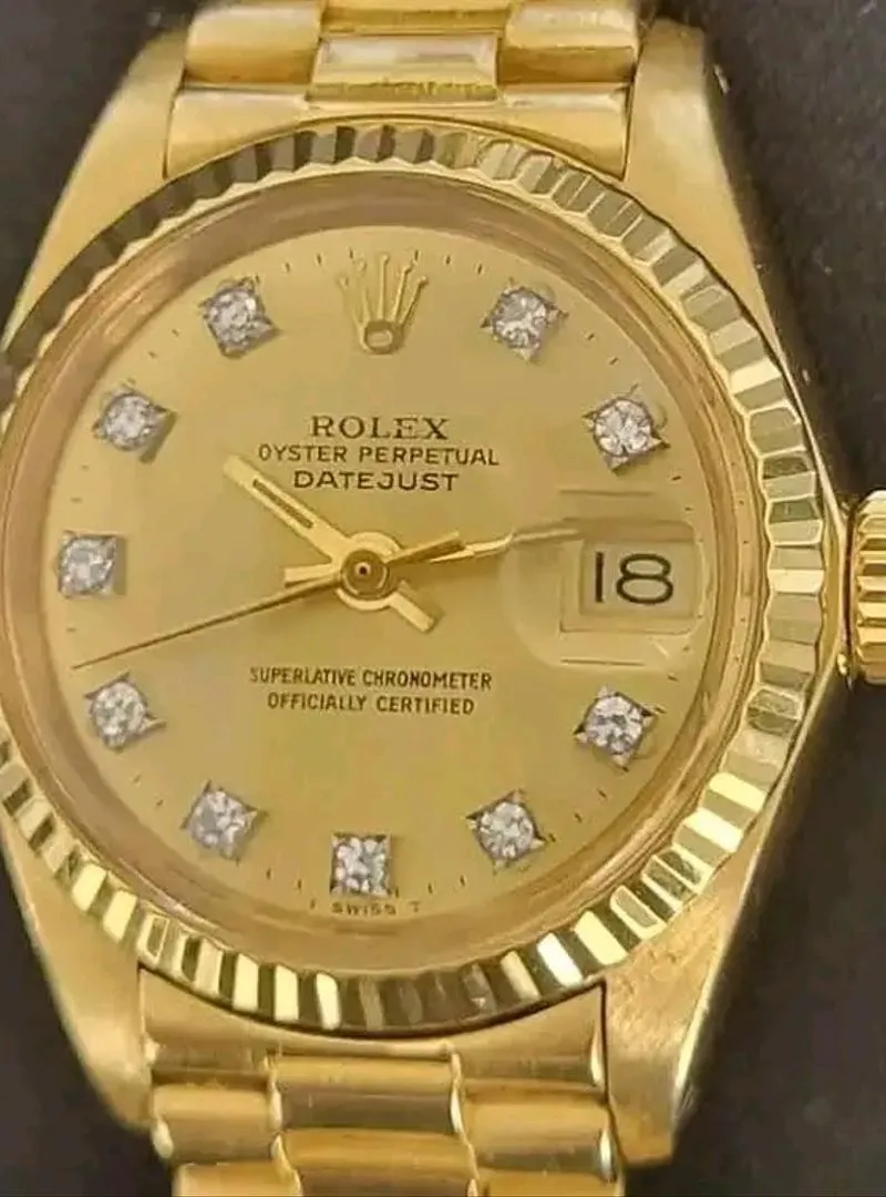 Achat de montres de luxe authentiques, or brut et d'occasion