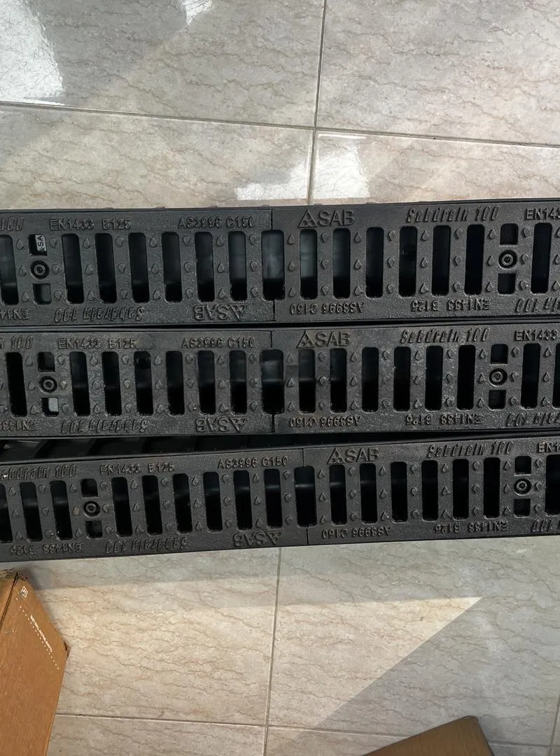Pack 3 caniveaux garage pvc avec couvercle fonte