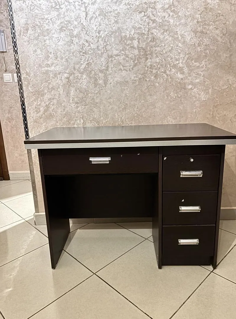 Bureau marron