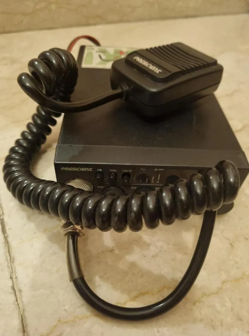 Poste radio President – Pièce d'époque
