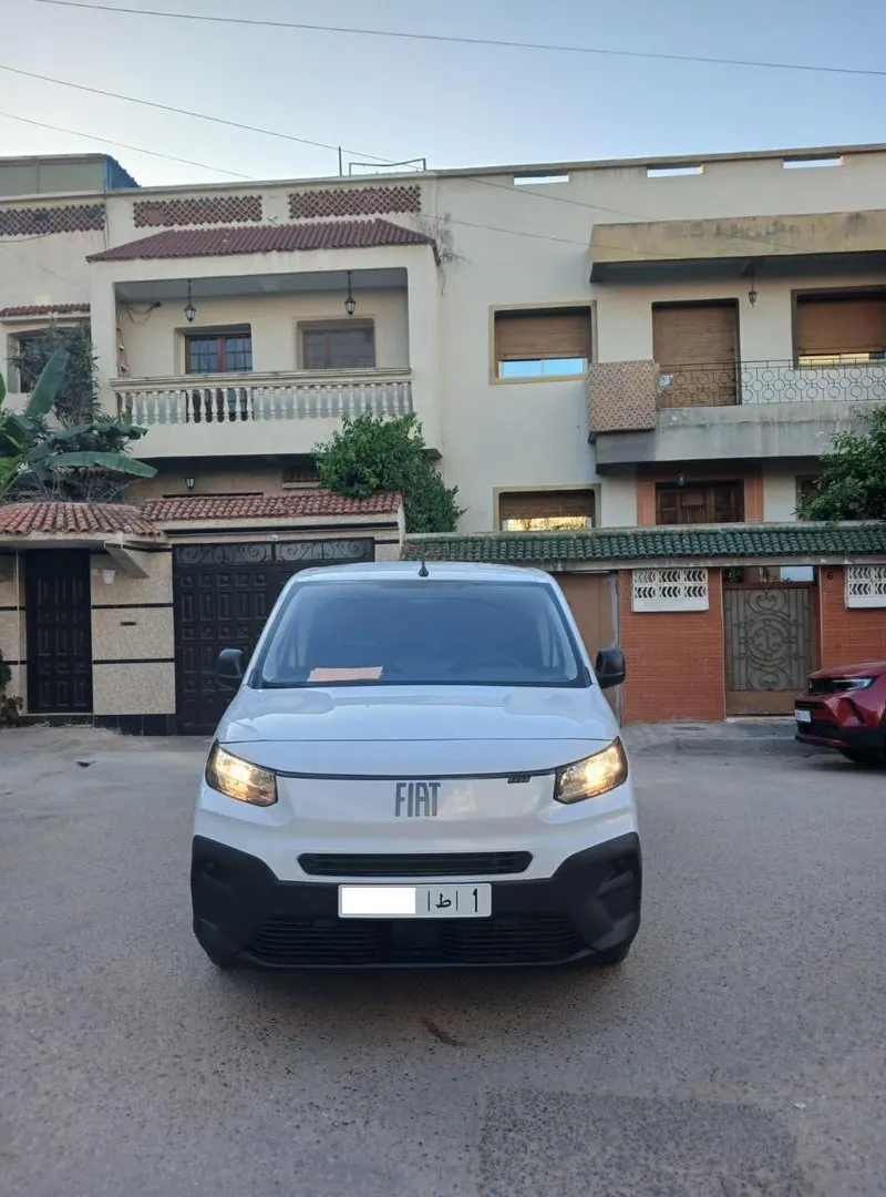 Fiat Doblo modèle 2025 km 15 000