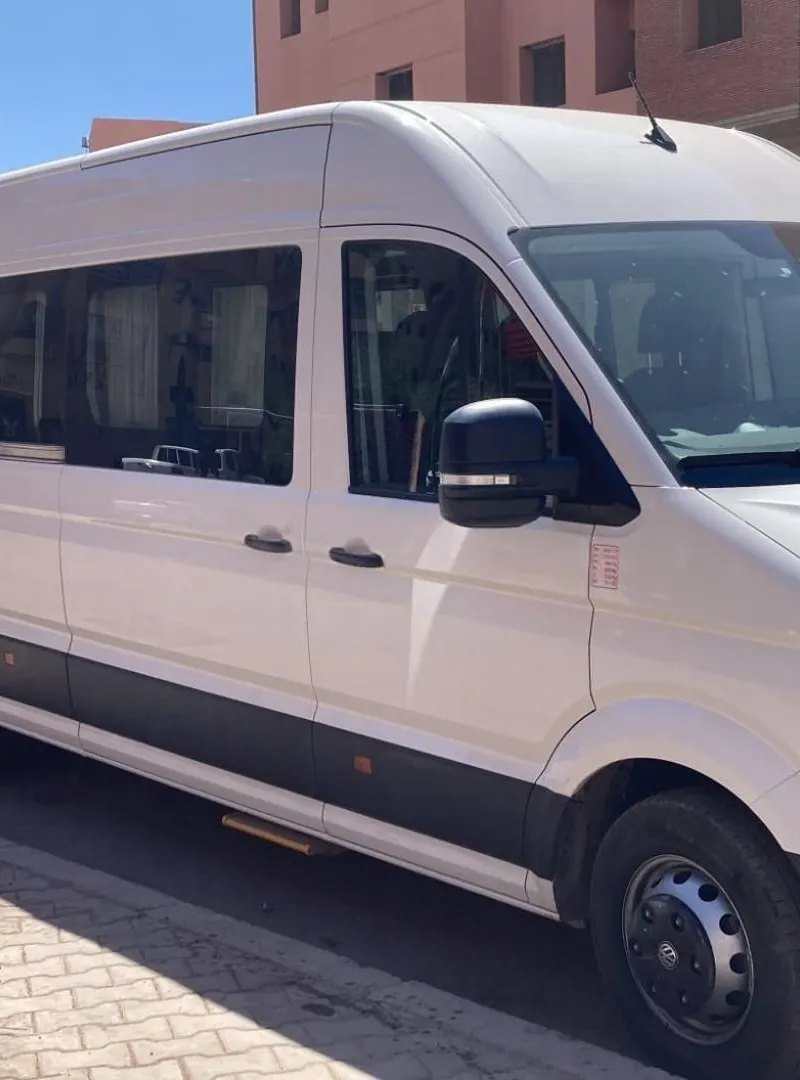 MINIBUS DE TRANSPORT TOURISTIQUE