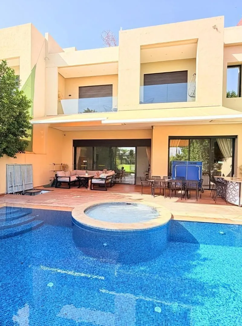 Spacieuse villa 6 chambres avec piscine privée