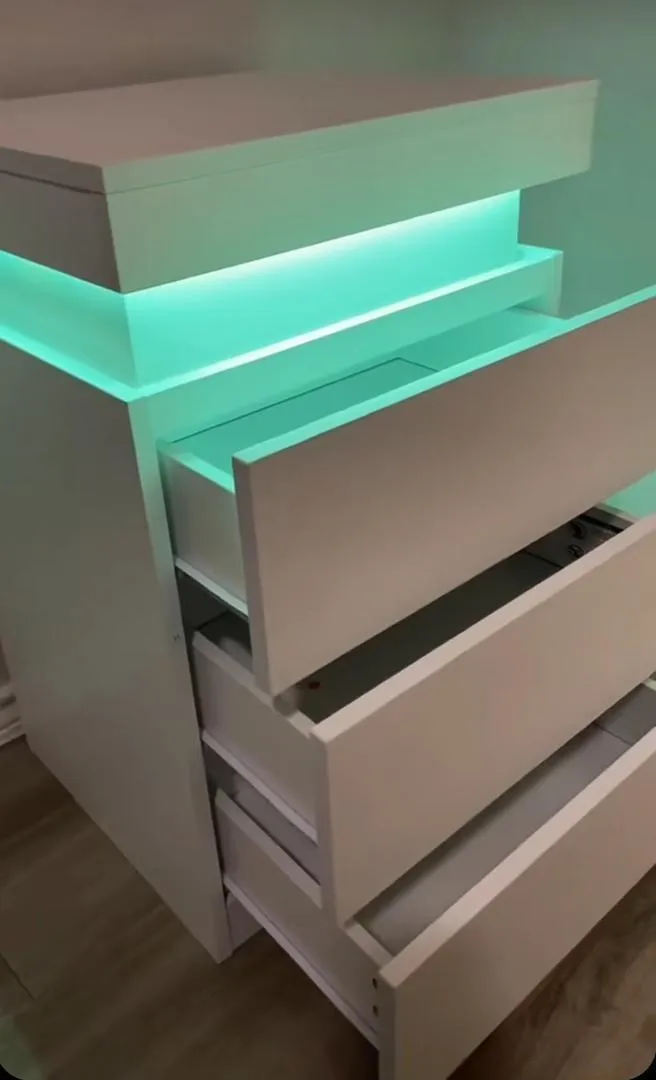 Table de chevet LED