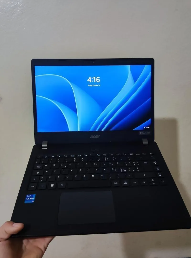 acer travelmate i7-11 16/512